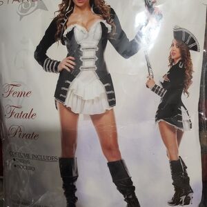 Women's Pirate Costume - Black and White